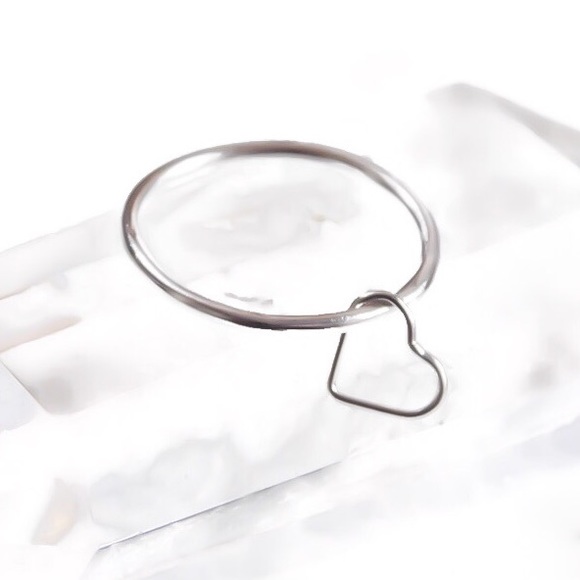 (2-13) 925 Sterling Silver Anxiety/Fidget Ring with Heart Shaped Sliding Charm - Picture 4 of 8